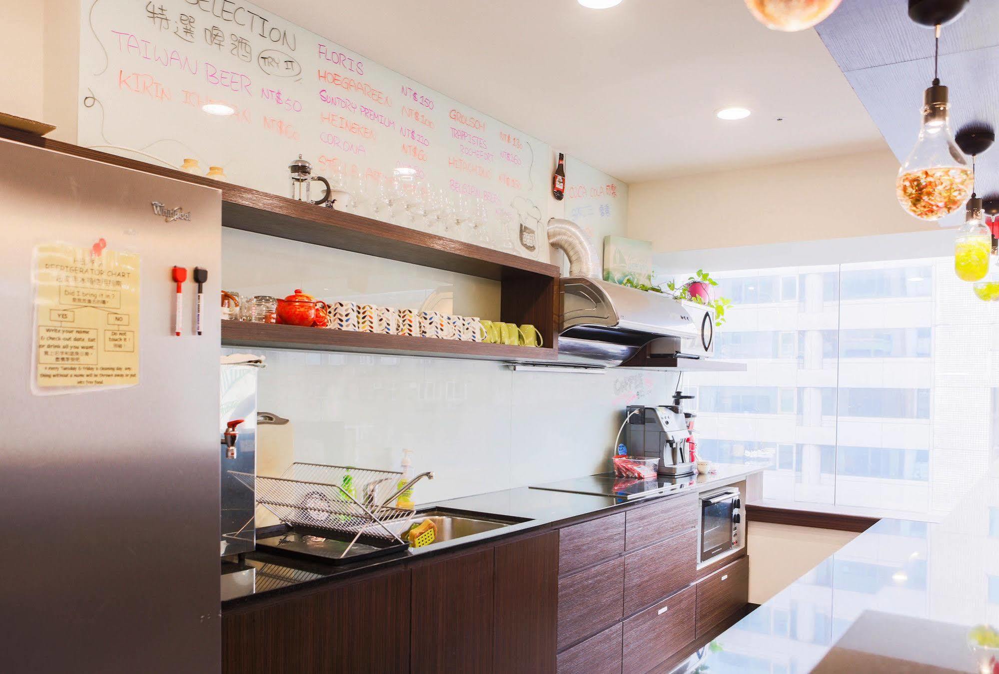 Sleepy Dragon Hostel Taipei Dış mekan fotoğraf